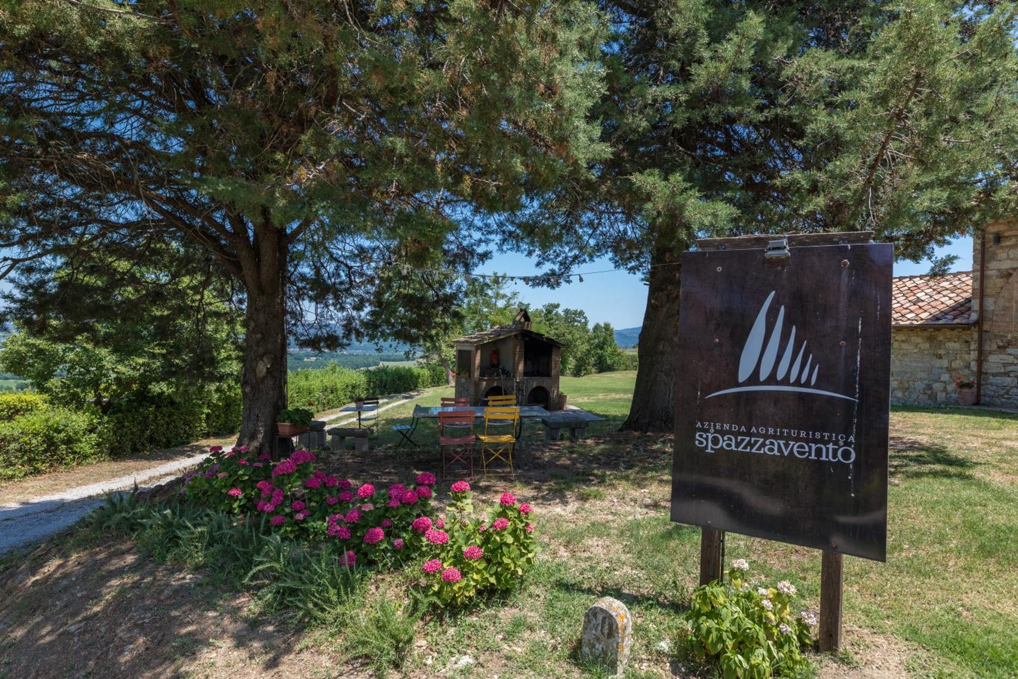 Agriturismo Spazzavento Palazzone Екстериор снимка